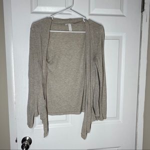 Women’s medium sweater